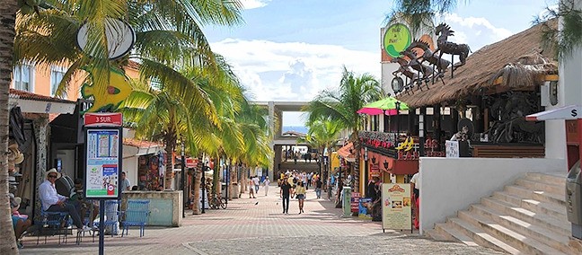 La Quinta Avenida , Playa del Carmen