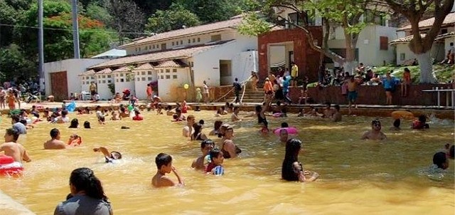 Agua Amarilla, San José Purúa ( Jungapeo )