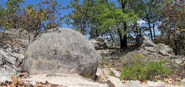 Piedras Bola, Ahualulco de Mercado