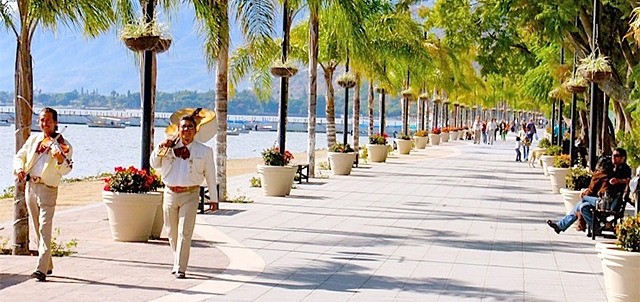 Malecón, Chapala