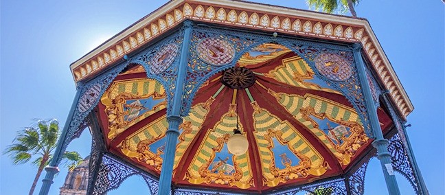 Plaza de Armas, Álamos