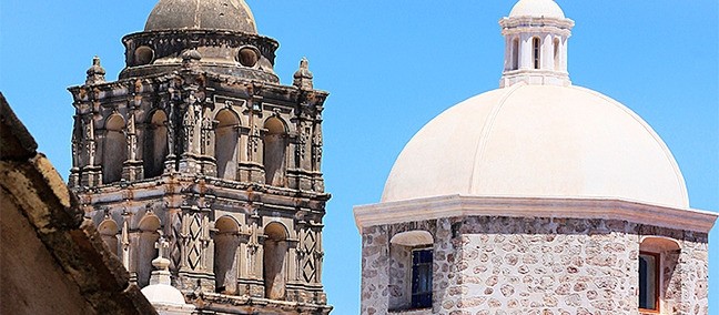 Plaza de Armas, Álamos