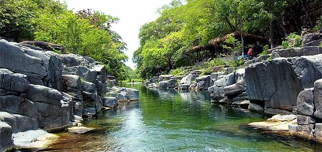 Río de Tancoco, Cerro Azul