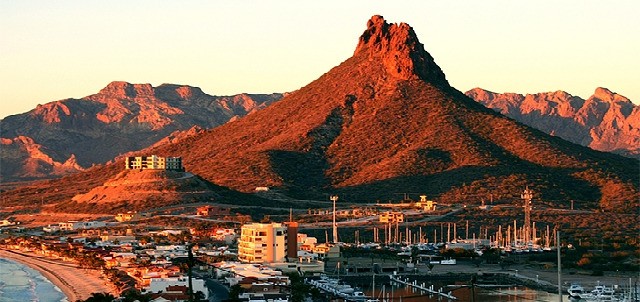 Cerro Tetakawi, Bahía de San Carlos