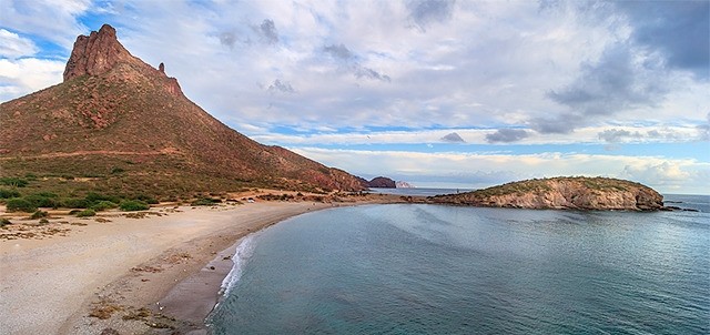 Cerro Tetakawi, Bahía de San Carlos