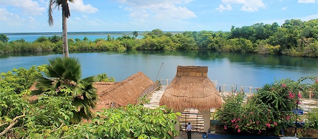 Cenote Azul, Bacalar