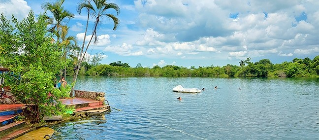 Cenote Azul, Bacalar