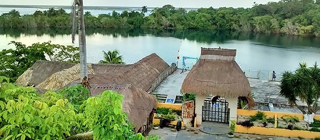 Eco Turístico Cenote Azul, Bacalar