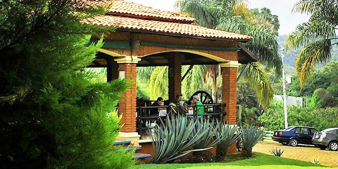 Hacienda Los Arcos, Ziracuaretiro