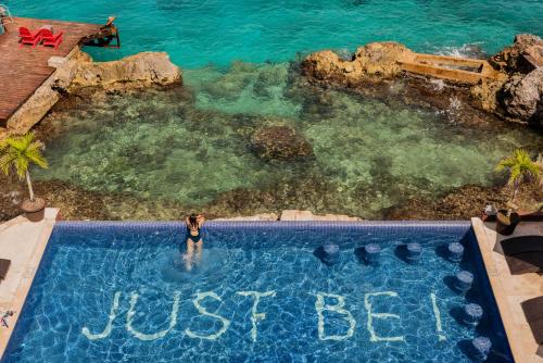 B Cozumel, Cozumel