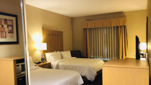 Holiday Inn Express Saltillo Zona Aeropuerto, Saltillo