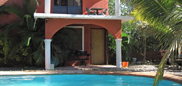 Casa Caprice, Troncones