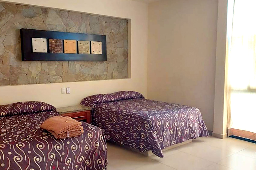 Villas Corona, Los Ayala