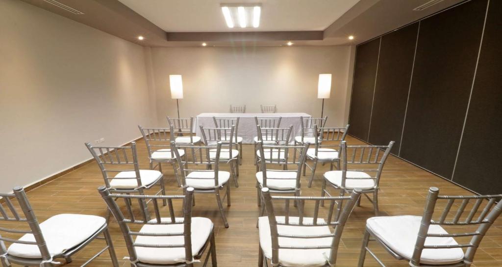 Best Western Plus Aeropuerto Monclova - Frontera, Monclova