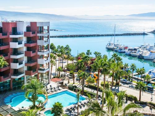 Coral and Marina, Ensenada