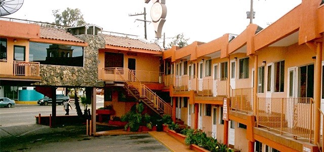 Golf Motel, Tijuana